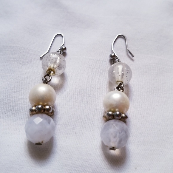 Clear Pearls Dropped Earrings - Picture 2 of 2